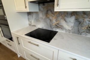 local kitchen tilers or nearby kitchen tiling services