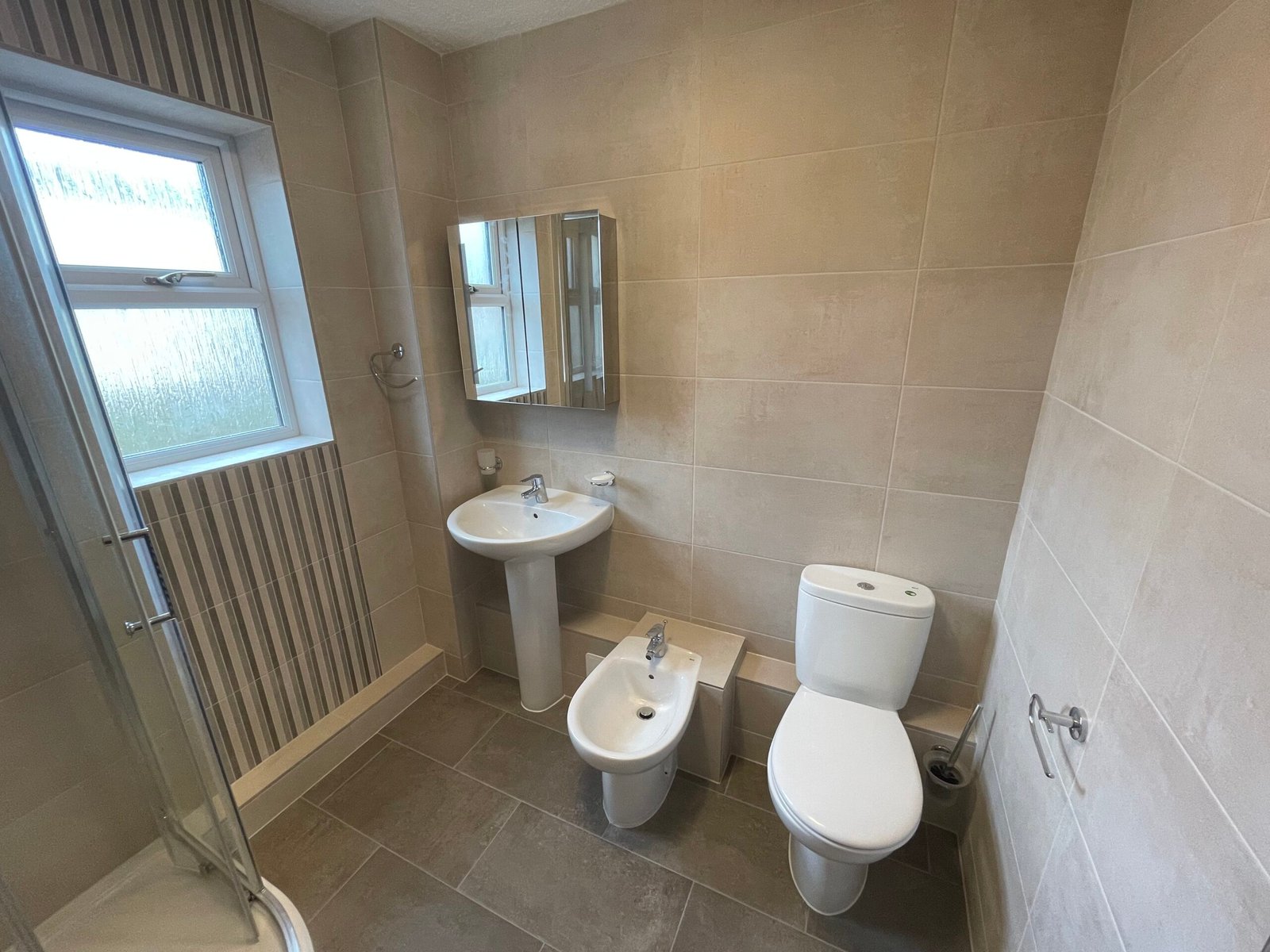 Bathroom tiling services