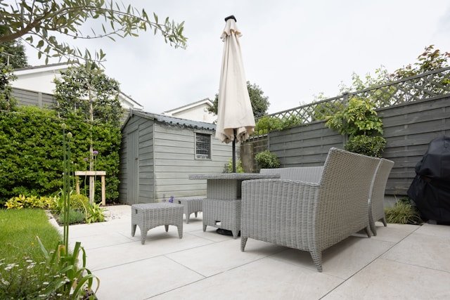 patio tiling